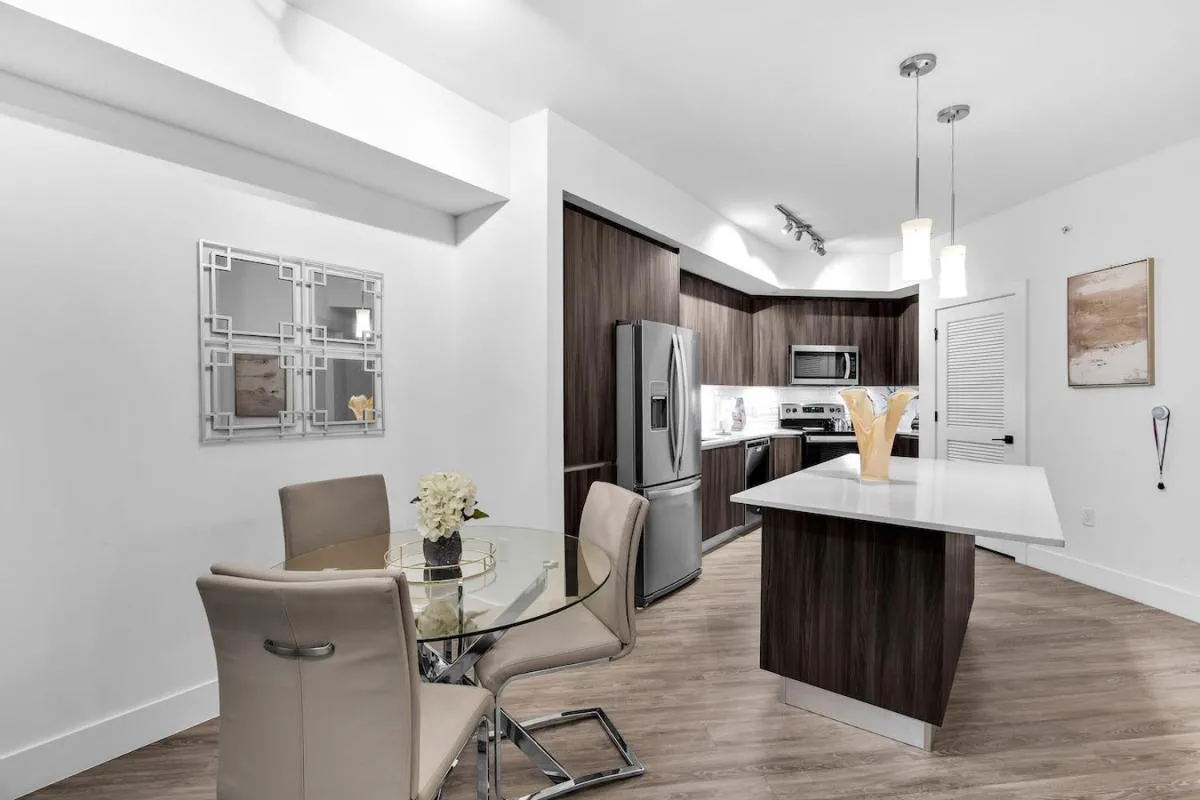 Image 2 of Modern 1 Bed in Downtown Doral With Free Parking
