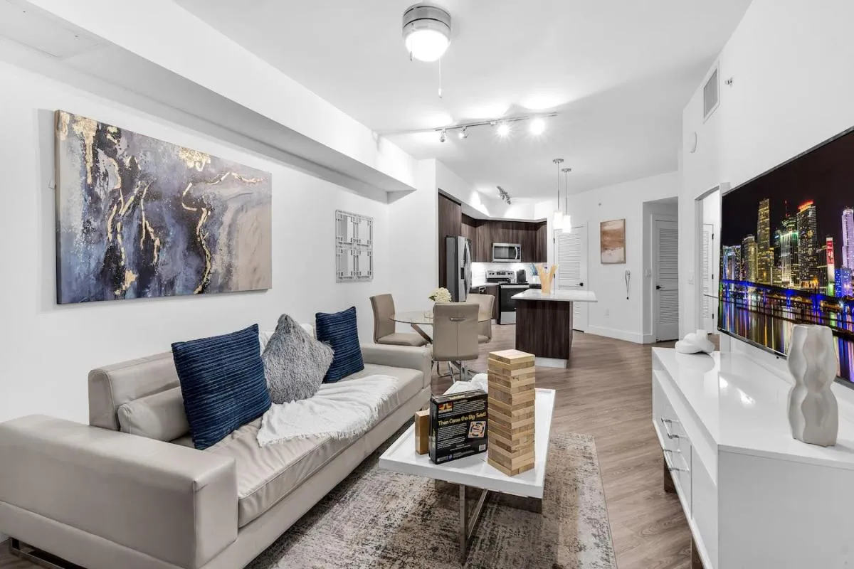Image 1 of Modern 1 Bed in Downtown Doral With Free Parking