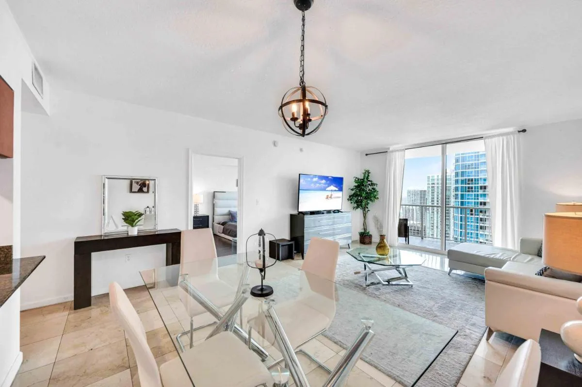Image 5 of Modern 1 Bed in the Heart of Brickell With Free Parking