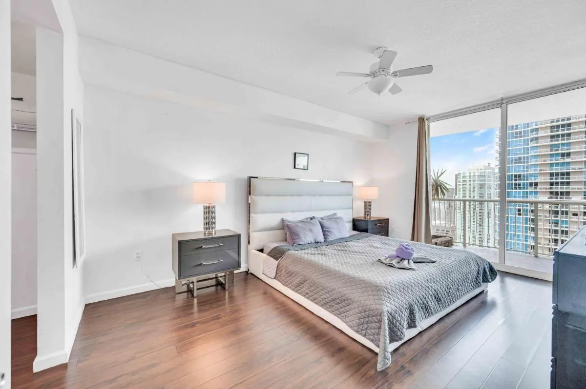 Image 1 of Modern 1 Bed in the Heart of Brickell With Free Parking