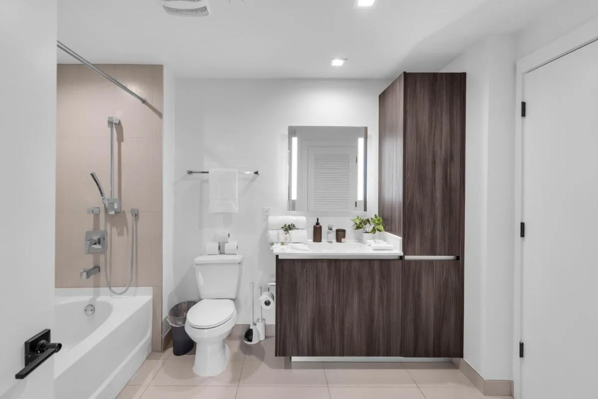 Image 2 of Modern 1 Bedroom In The Heart Of Downtown Doral