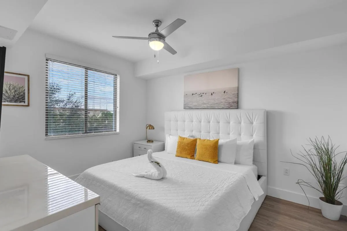 Image 1 of Modern 1 Bedroom In The Heart Of Downtown Doral