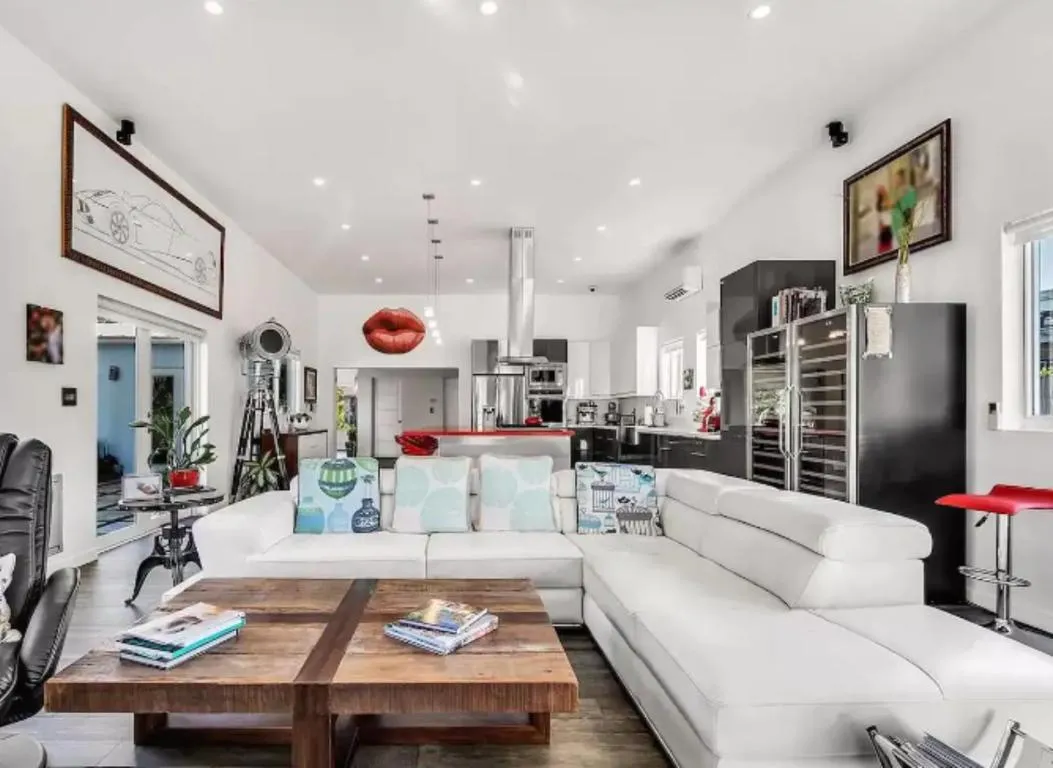 Image of Modern Northwest Vacation Rentals in Miami