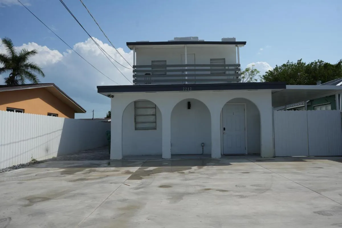 Image 4 of Modern Studio near Wynwood