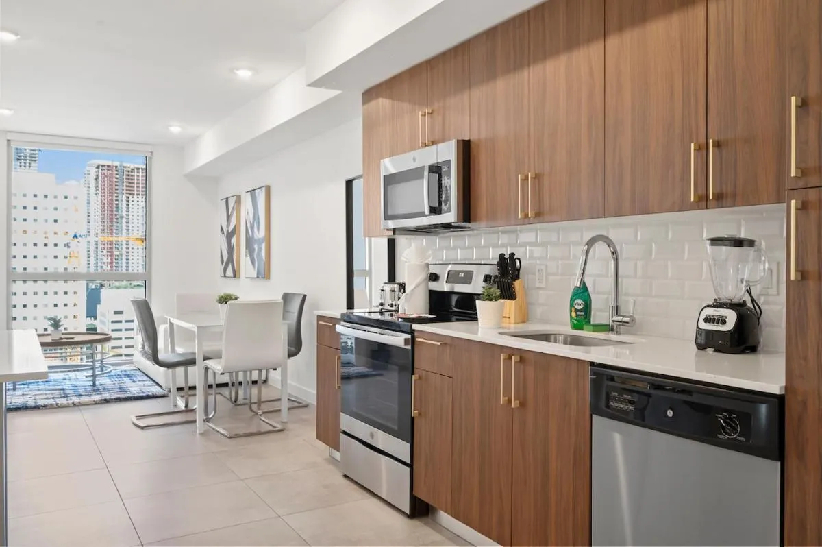 Image 6 of Modern Unit Mins from Brickell With Free Parking