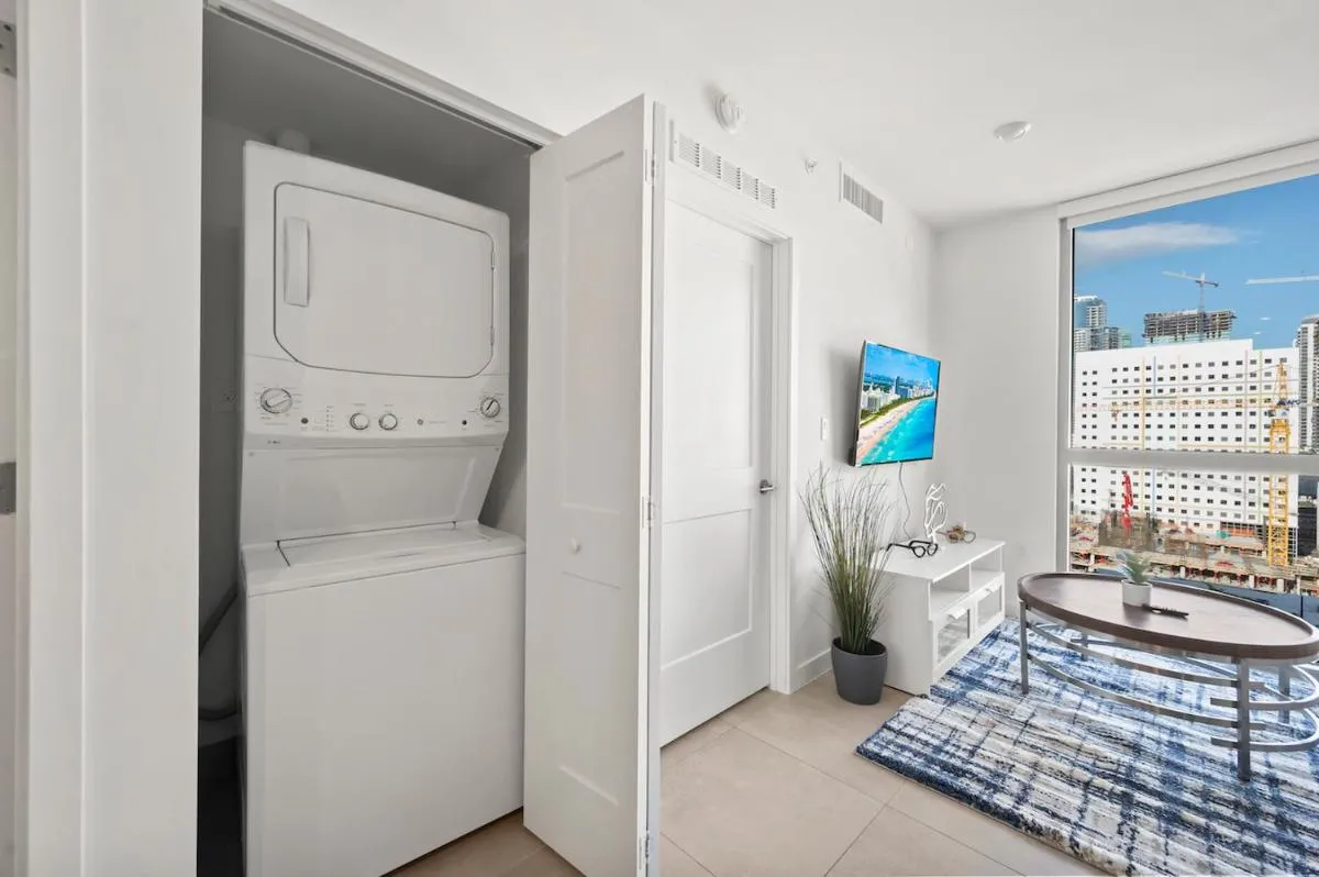 Image 2 of Modern Unit Mins from Brickell With Free Parking