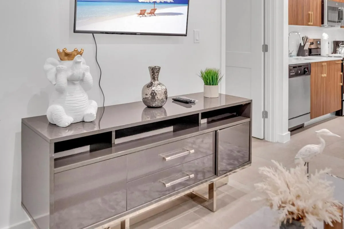 Image 5 of Modern Unit in the Heart of Downtown Miami With Free Parking