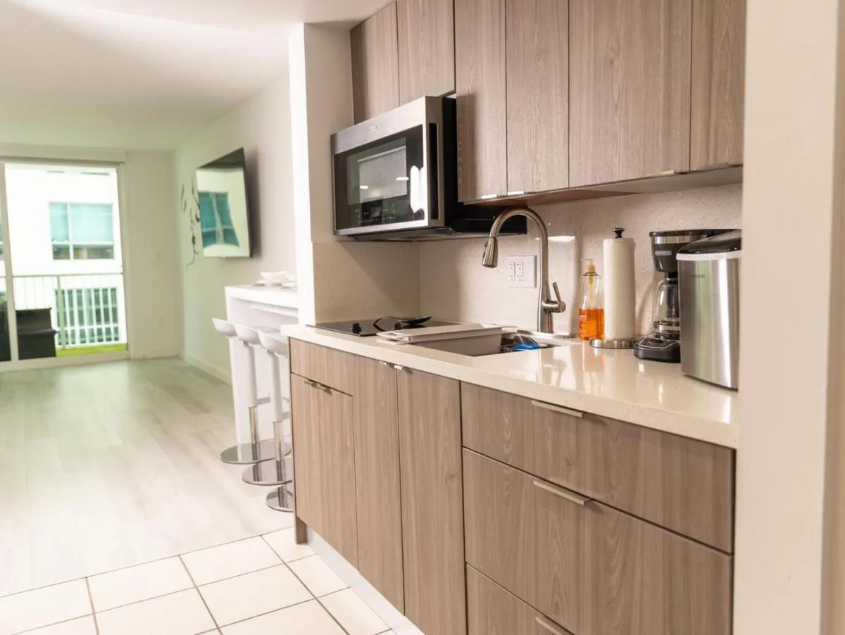 Image 4 of Modern and Luxurious Brickell Studio