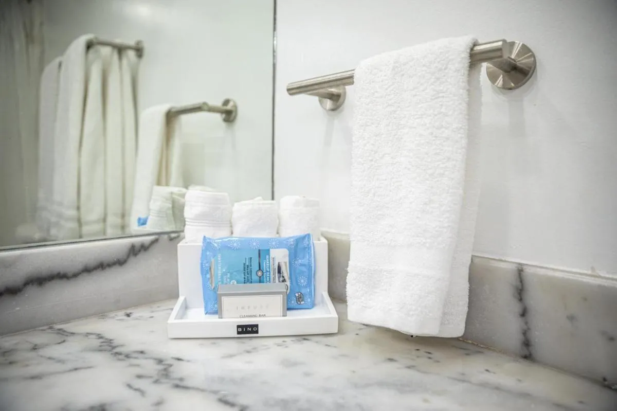 Image 2 of Modern and Luxurious Brickell Studio
