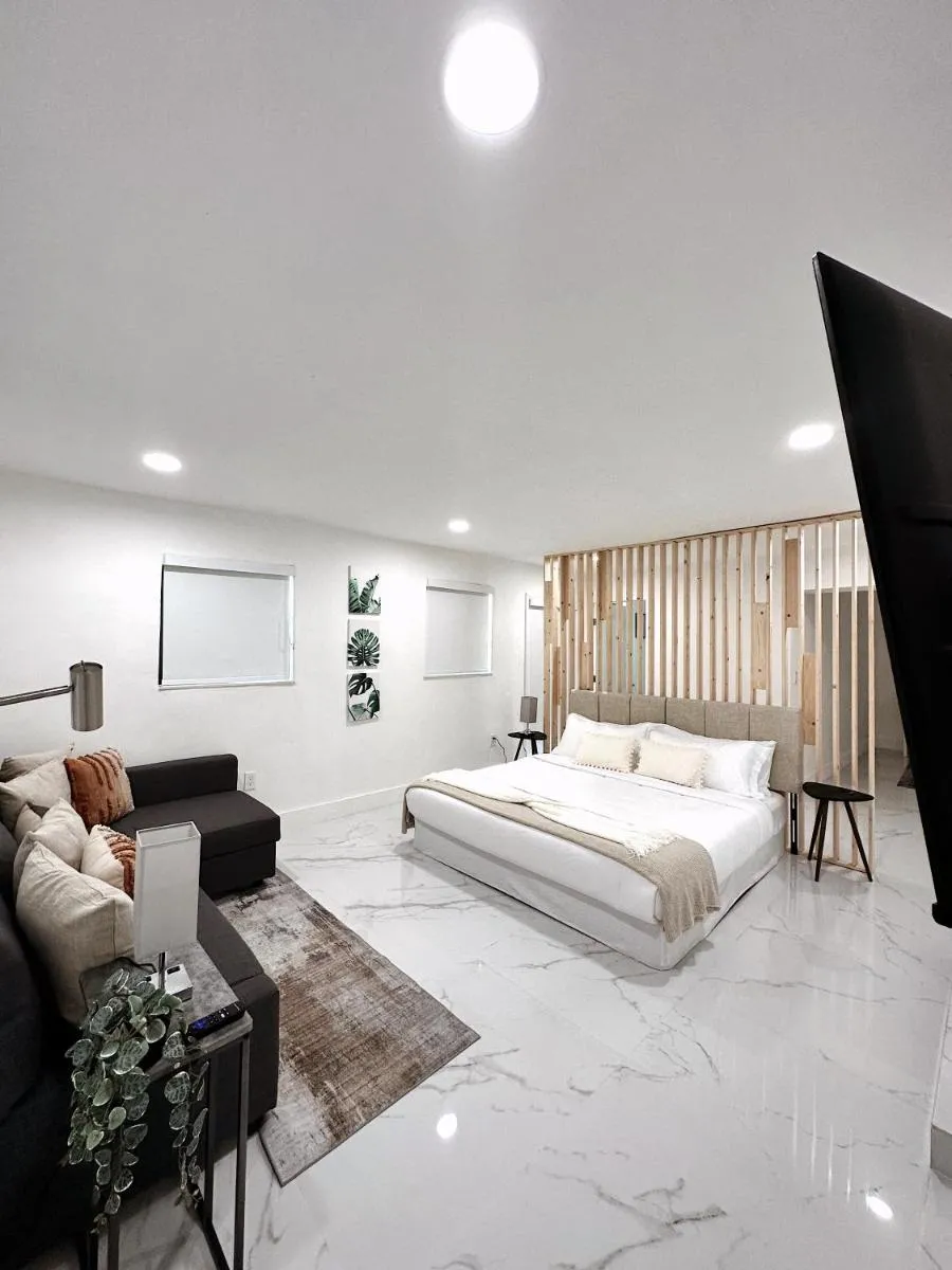 Image 2 of NEW Comfy and Modern House near Miami Airport