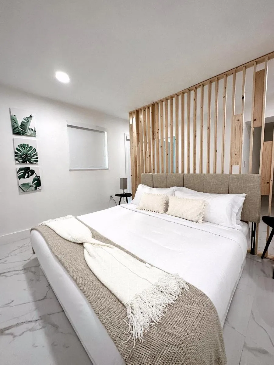 Image 1 of NEW Comfy and Modern House near Miami Airport