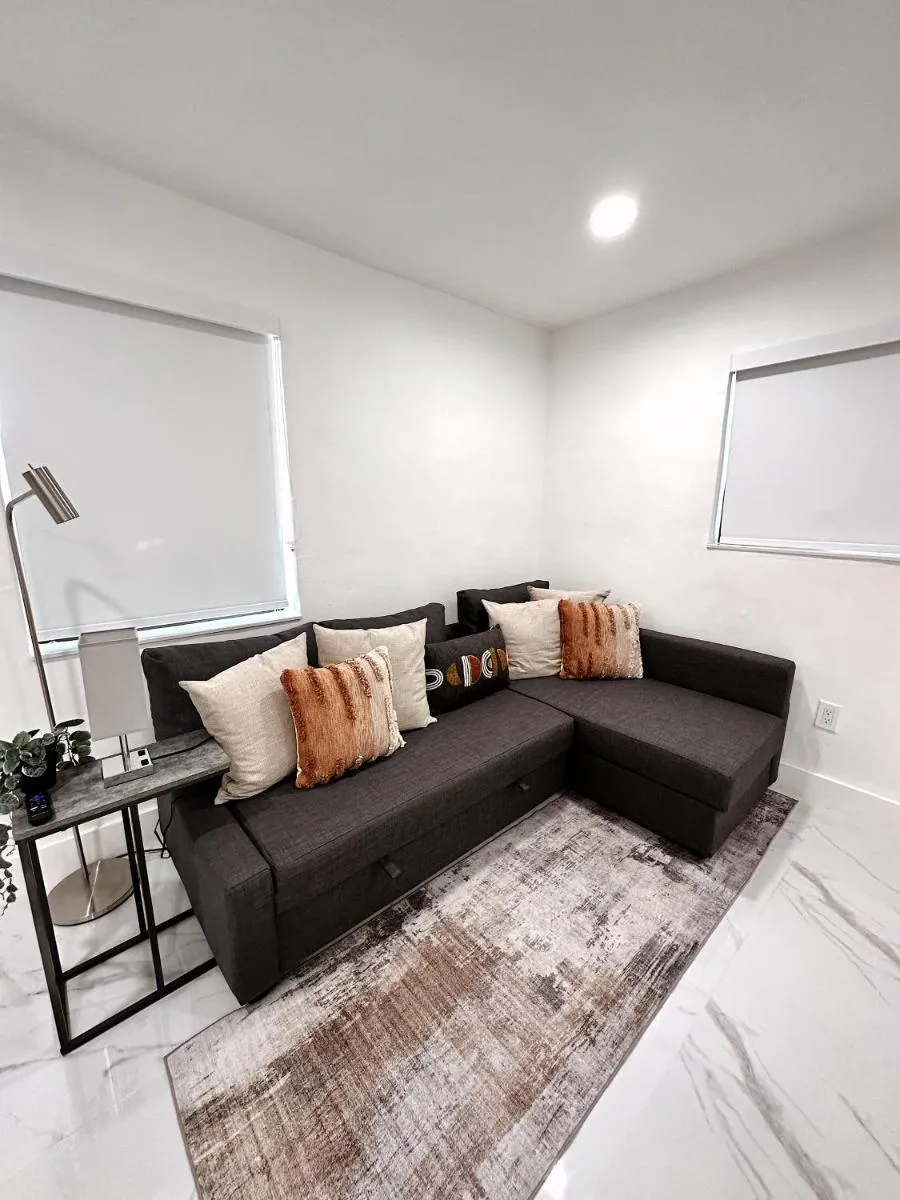 Image 3 of NEW Comfy and Modern House near Miami Airport