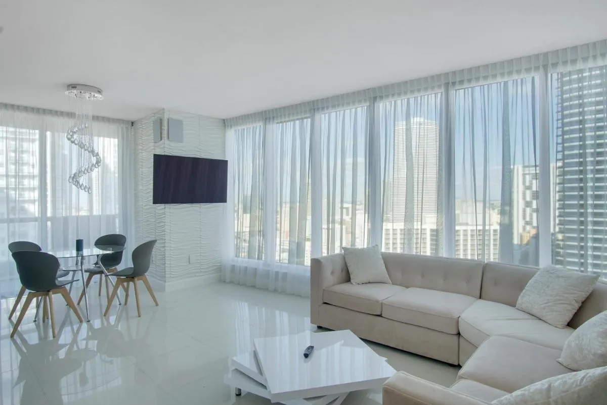 Image 5 of NEW!!! W Brickell Miami- ICON DELUXE LOUNGE with 2 masters