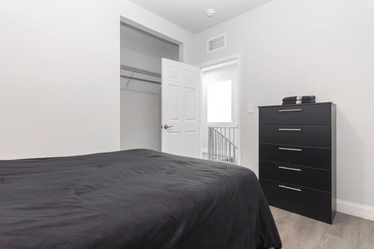 Image 6 of New Bright & Modern Townhome Centrally Located!