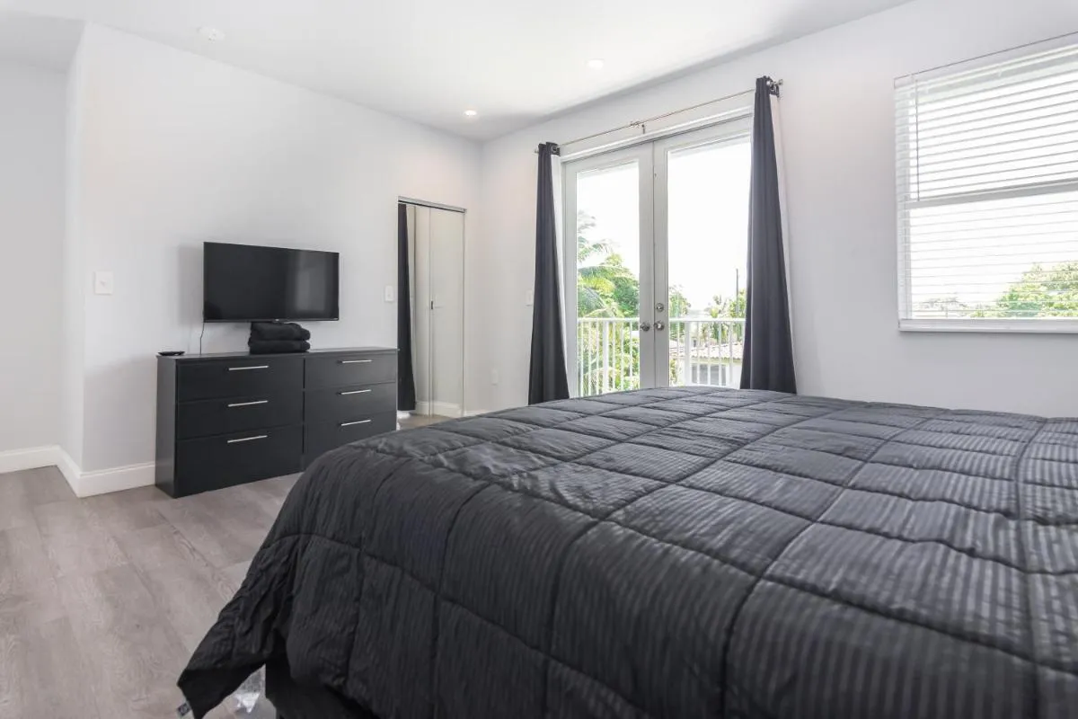 Image 1 of New Bright & Modern Townhome Centrally Located!