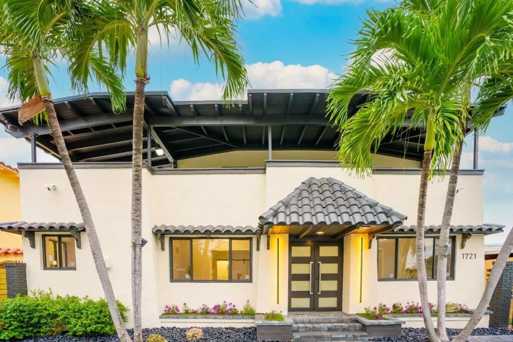 Image of New Miami & Calle Ocho Home with Arcade!