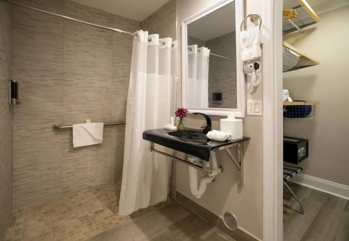 Image 1 of Nuvo Suites Hotel – Miami Doral