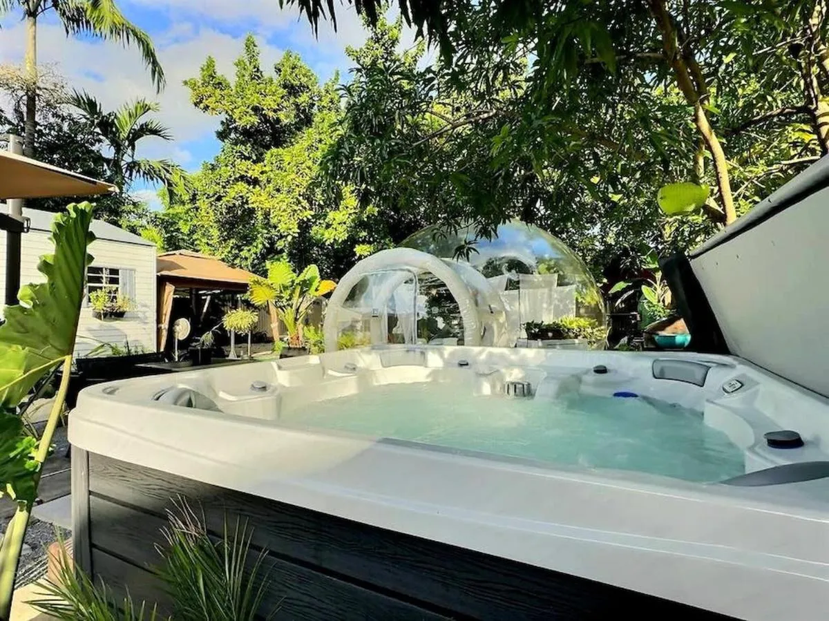 Image 5 of Oasis style jacuzzi glamping gym parking bbq secure