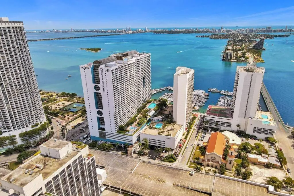 Image 6 of Obsession! Water & Park Views