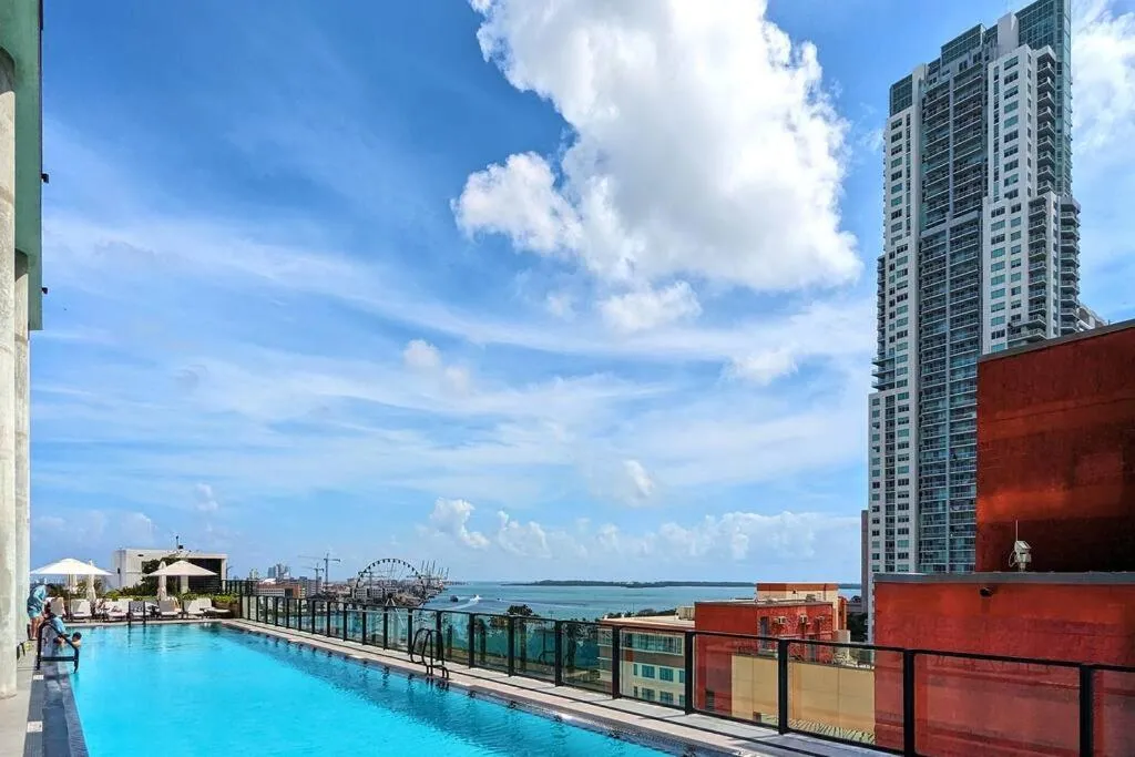 Image 3 of Ocean Front View Stylish Condo in Downtown Miami