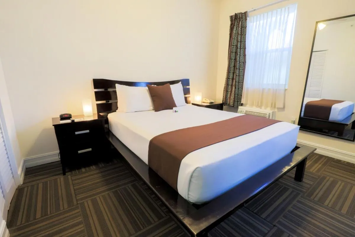 Image 4 of Ocean Reef Suites