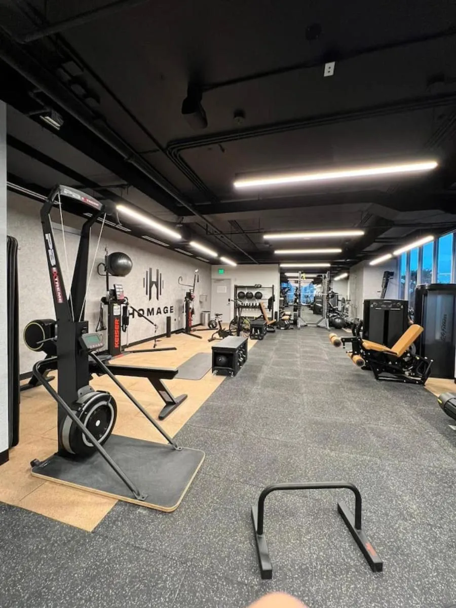 Image 6 of Ocean View Entire Condo In Downtown With Pool and Gym