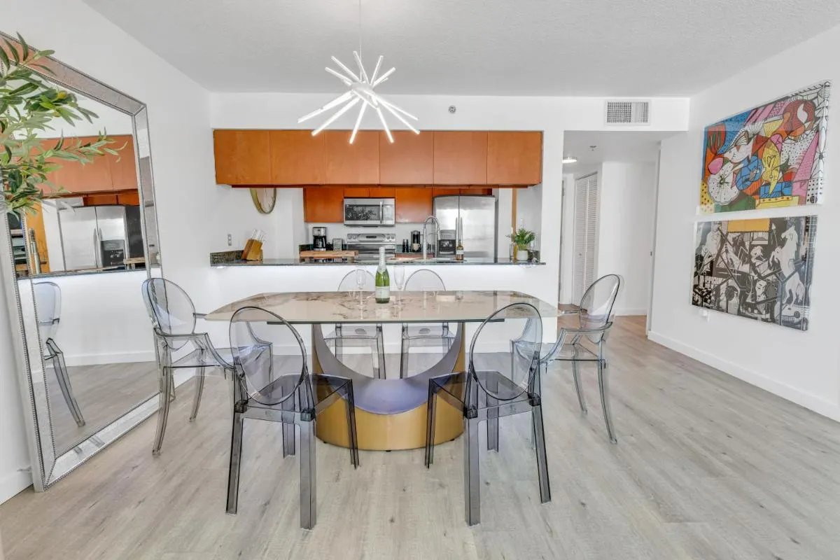 Image 3 of Oceanside Penthouse Apartment in Brickell Miami, Pool, Free Parking