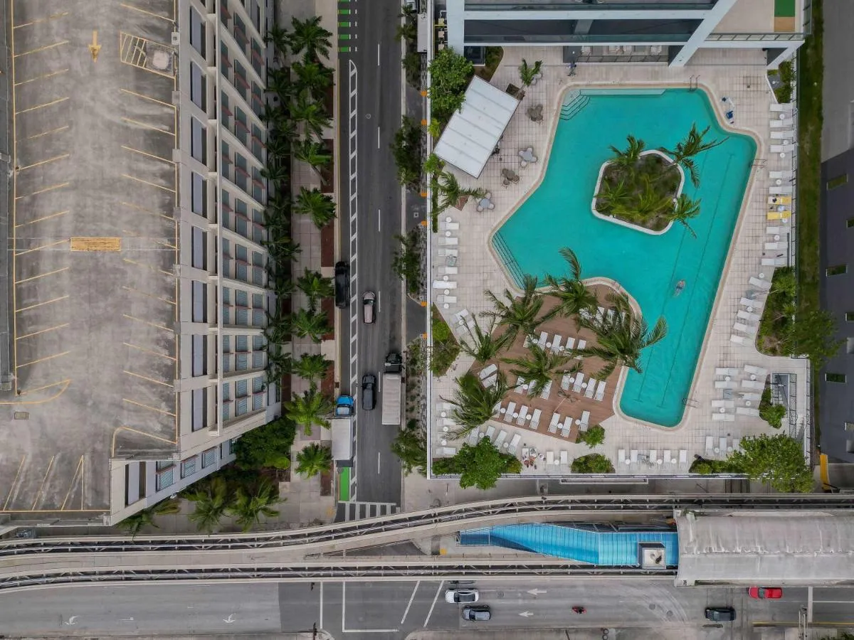 Image 3 of Orange Crush – Resort-Style Amenities & Location