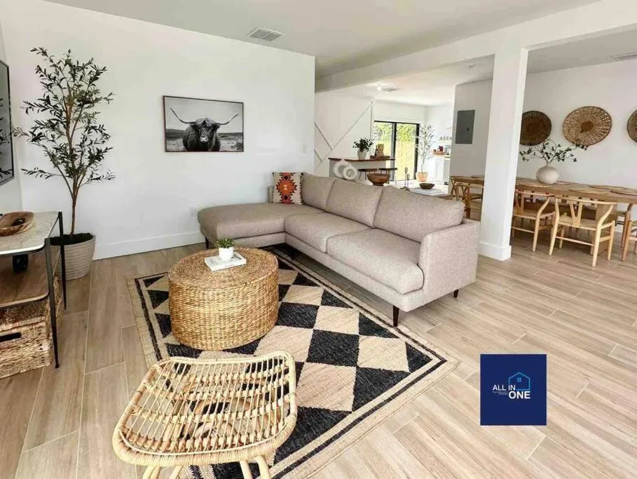 Image of POOL Sleeps 8 Mins to Calle 8 SoBe Brickell