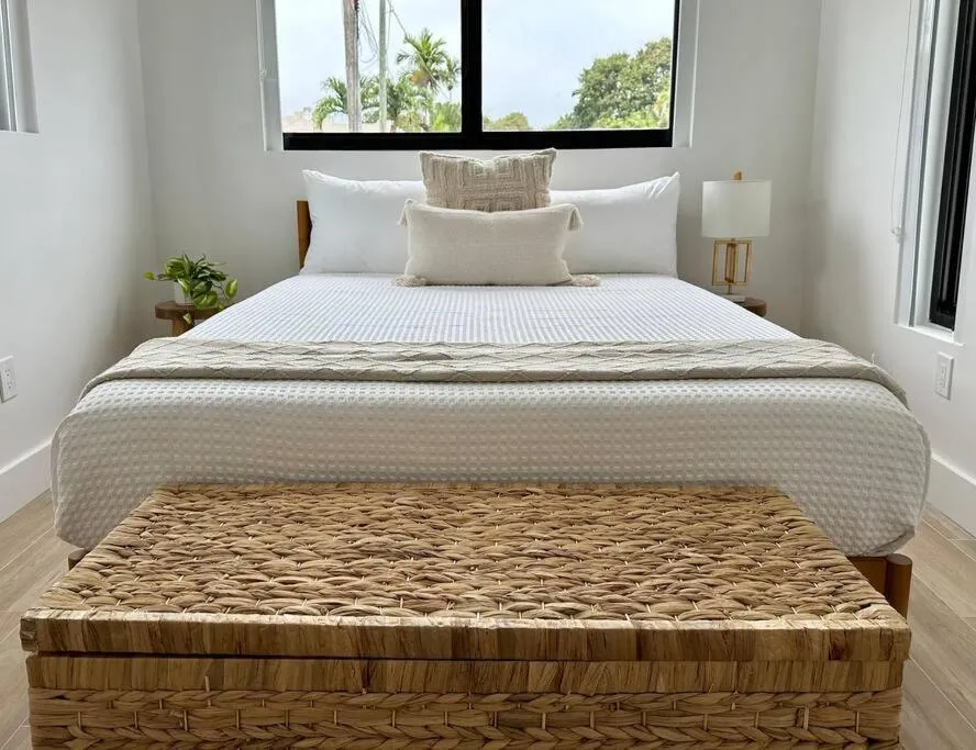 Image 6 of POOL Sleeps 8 Mins to Calle 8 SoBe Brickell