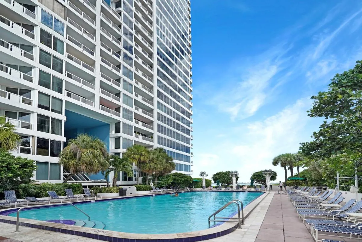 Image 3 of Paradise Found! Miami Skyline and Water Views!
