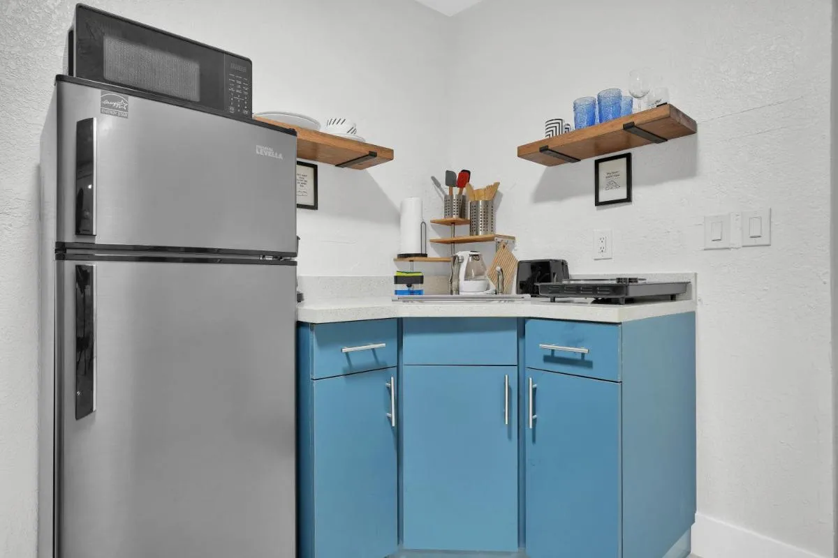 Image 2 of Peaceful 1 Bdrm Guest Suite with Private Patio & Free Parking