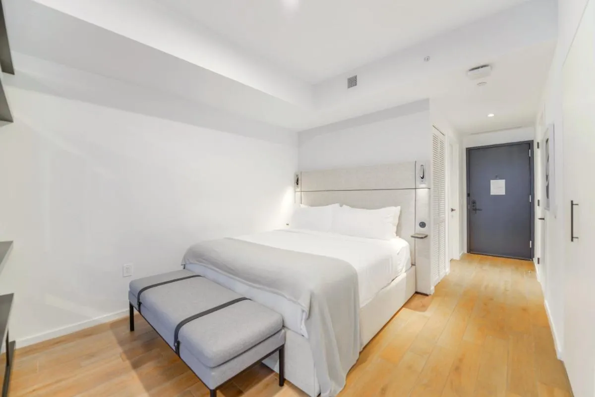 Image 2 of Prime Location with Amazing Ocean and City Views