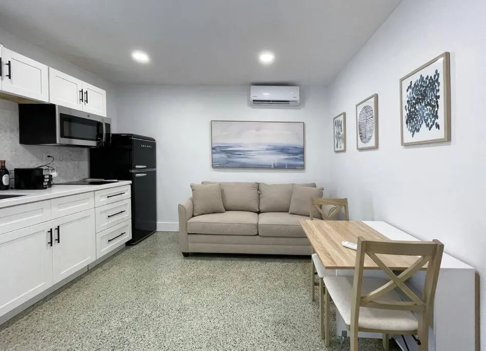 Image 2 of Private King Suite in Miami