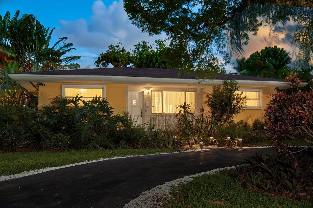 Image 4 of Private Villa Miami Pool Oasis
