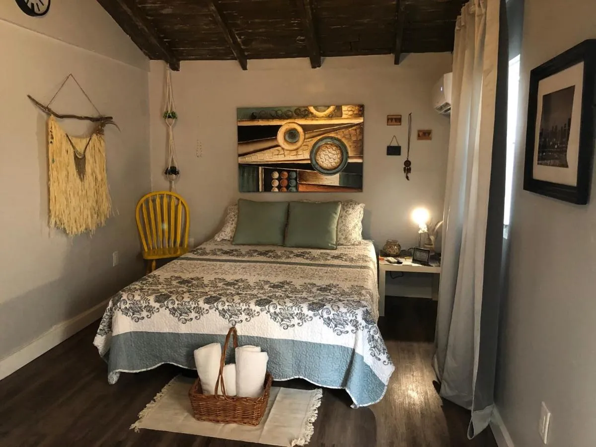 Image 5 of Private and Secluded Studio in Little Havana – 6V