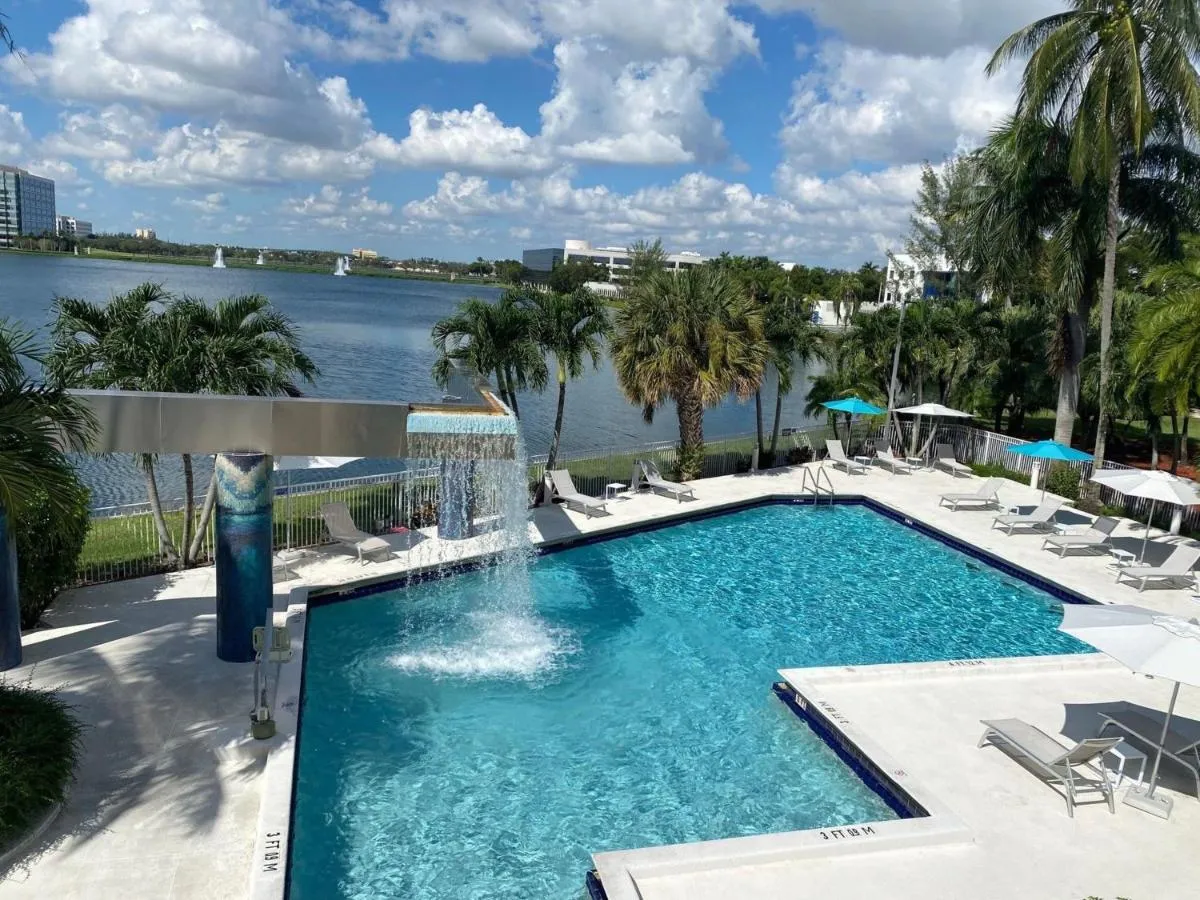 Image 2 of Pullman Miami Airport