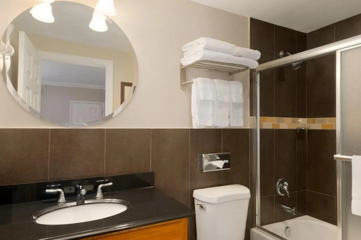 Image 2 of Ramada by Wyndham Miami Springs/Miami International Airport
