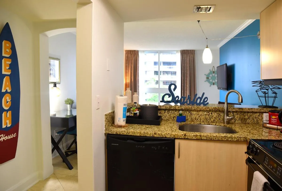 Image 4 of Relaxing Condo Hotel In The Grove, Free Parking