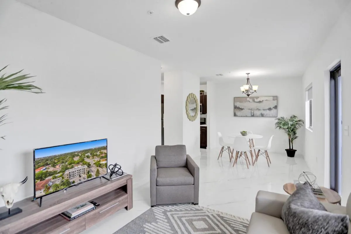 Image 3 of Renzzi Wynwood Apartments