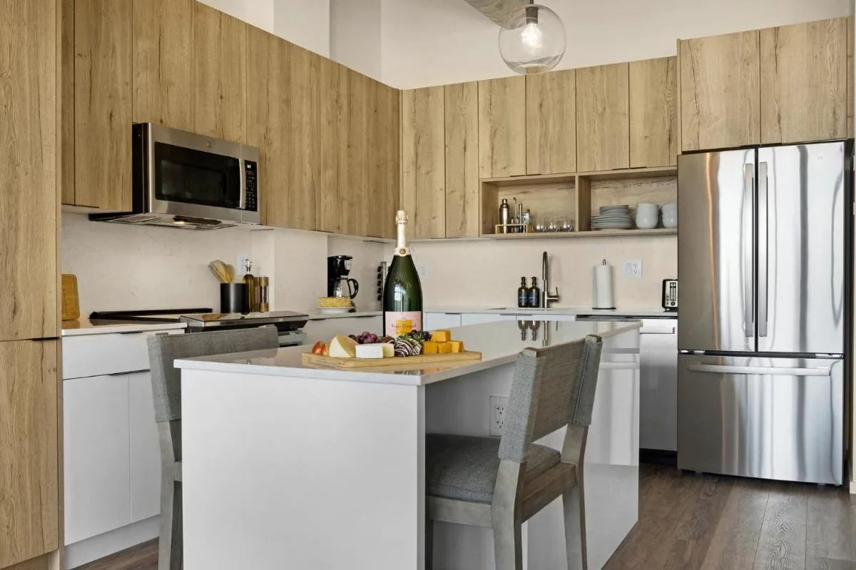 Image 6 of Roami at Little River Lofts