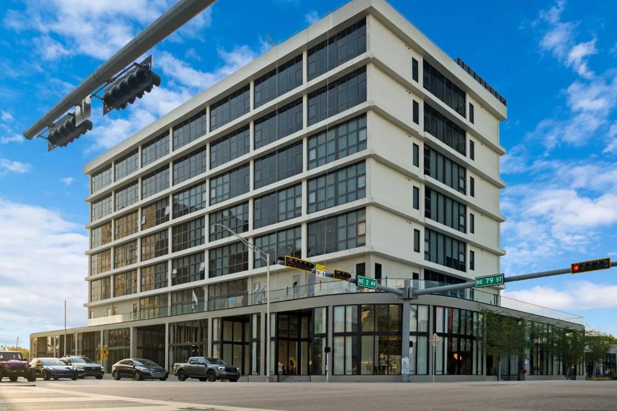 Image 4 of Roami at Little River Lofts