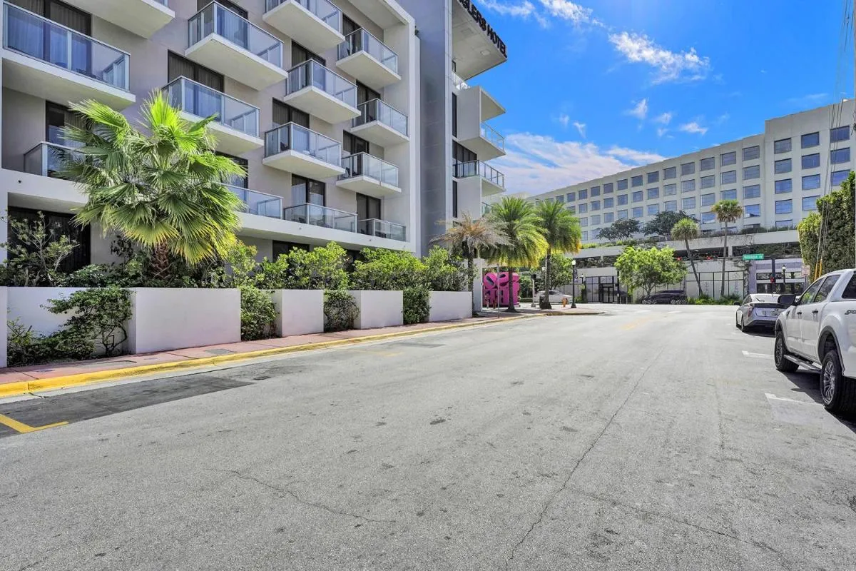 Image 4 of SOBE MONARCH 2BEDROOM 2 BATH MODERN apt- WALK TO OCEAN DRIVE