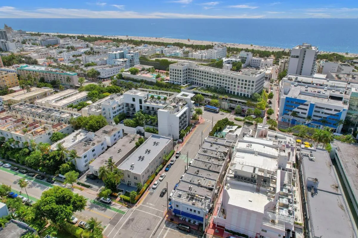 Image 6 of SOBE MONARCH 2BEDROOM 2 BATH MODERN apt- WALK TO OCEAN DRIVE