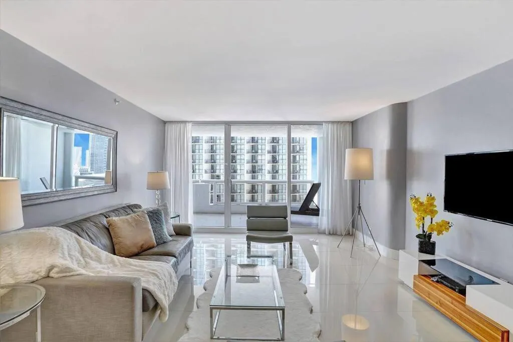 Image 5 of SeaDuced By Miami Skyline And Bay Views!