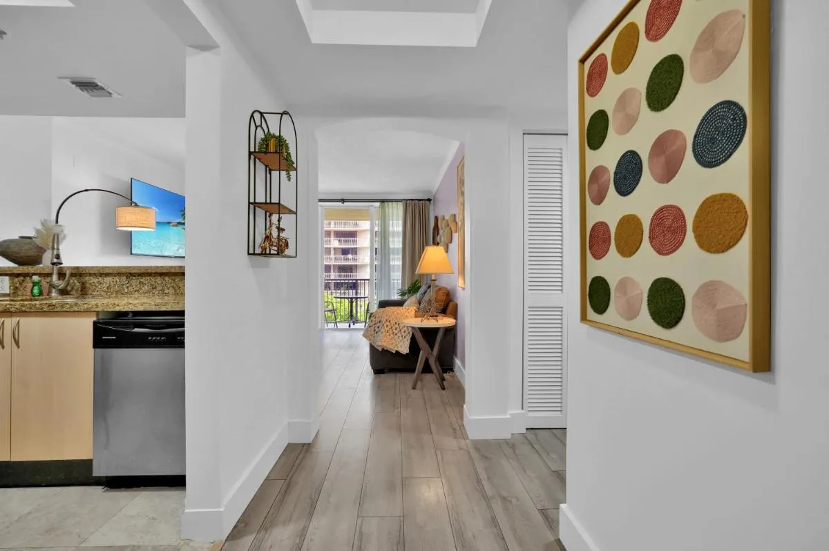 Image 6 of Serene Cozy Retreat with Balcony Free Parking