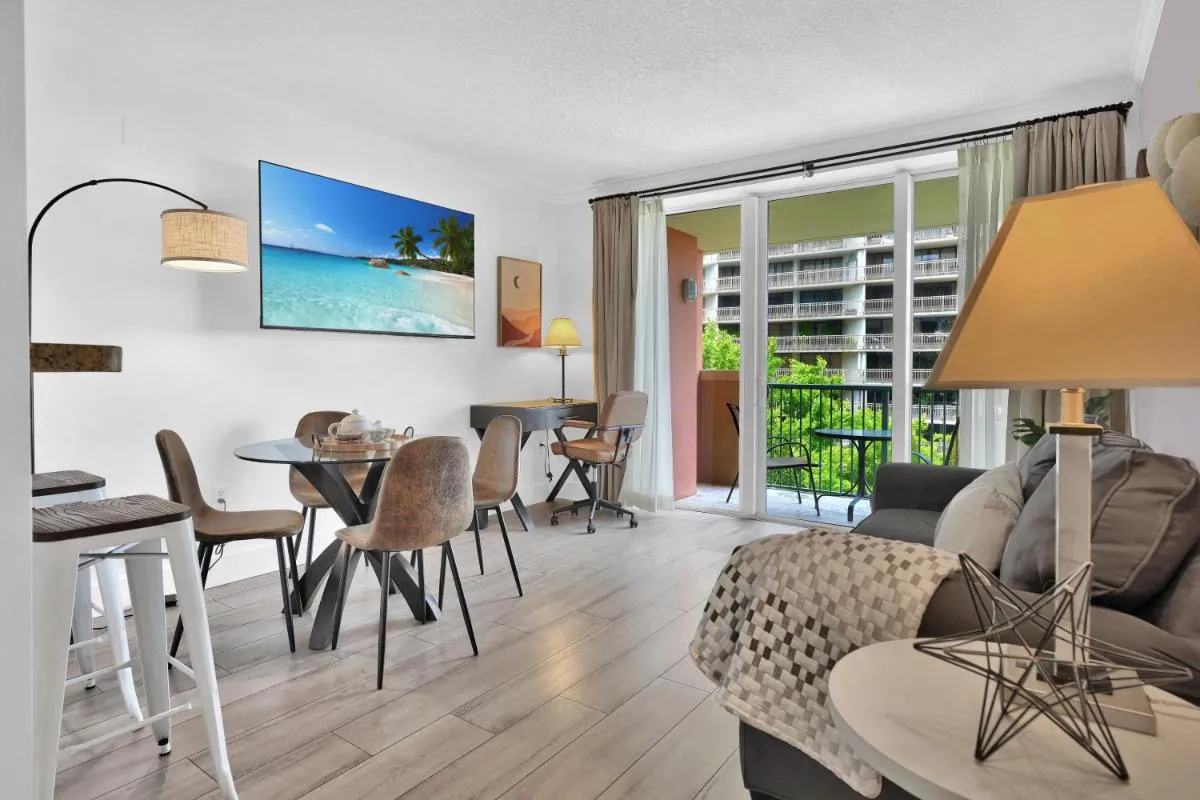 Image 3 of Serene Cozy Retreat with Balcony Free Parking