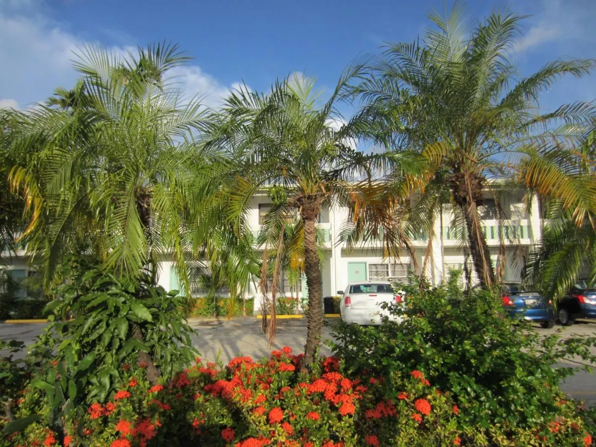 Image 2 of Shalimar Motel