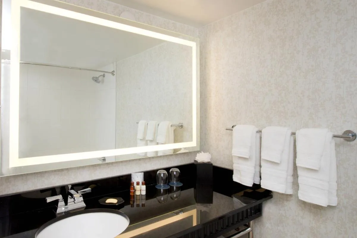 Image 2 of Sheraton Miami Airport Hotel and Executive Meeting Center