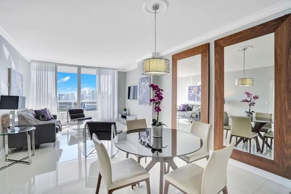 Image of Sky High Penthouse! Water & City Views (top floor)
